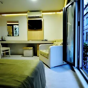 shadi-house.istanbul-turkeyhotels.com/
